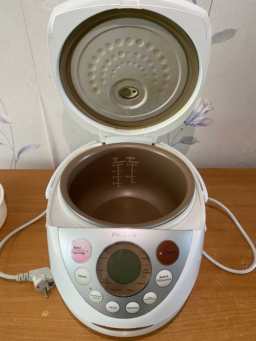 Мультиварка Philips HD3033 в хорошем состоянии