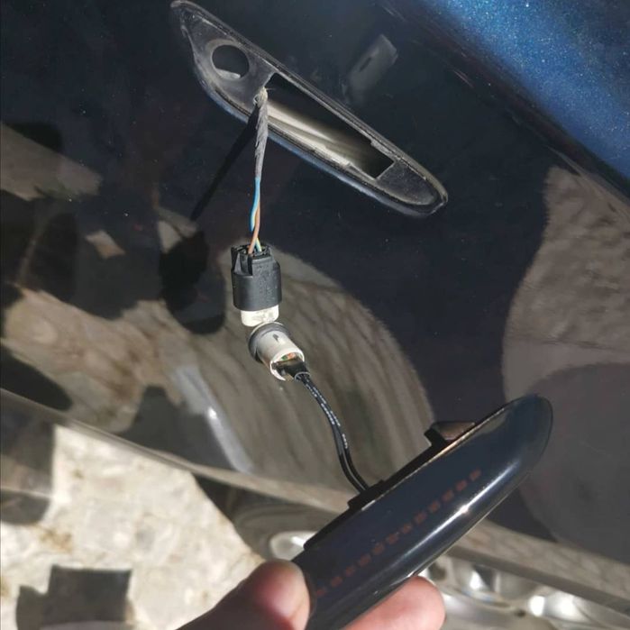 Dynamic LED мигачи за BMW