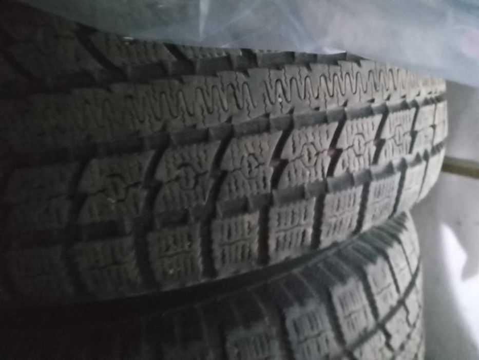 Продам зимние шины