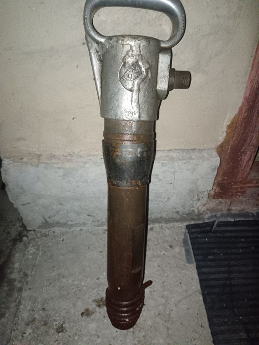 Отбойный молоток