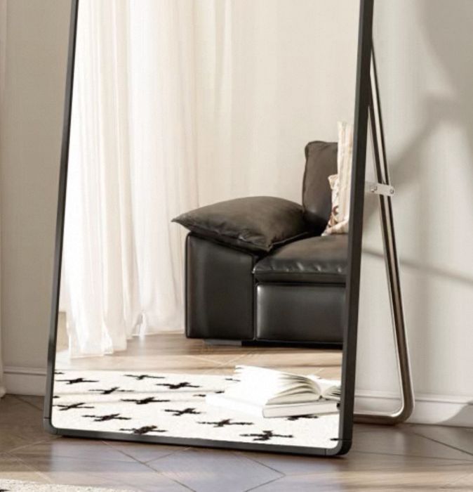 Зеркало с подставкой