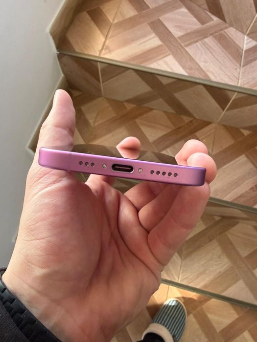 vand iPhone 16 128 GB