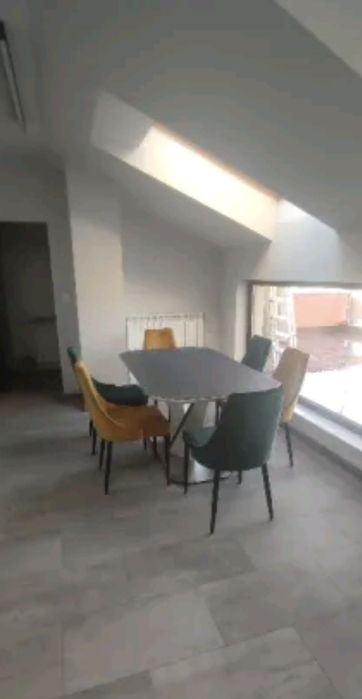 Почистване на прозорци, стъклопакети и общи части на входове и коопера