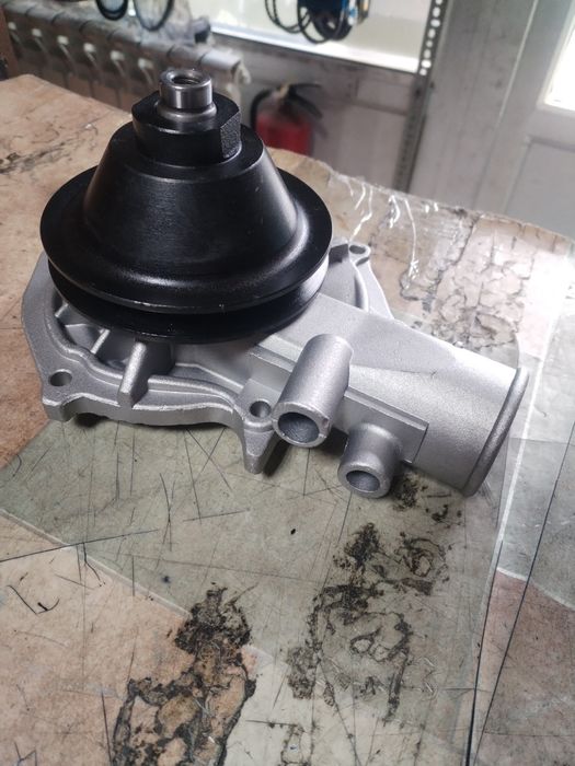 Помпа на Опель Омега-А