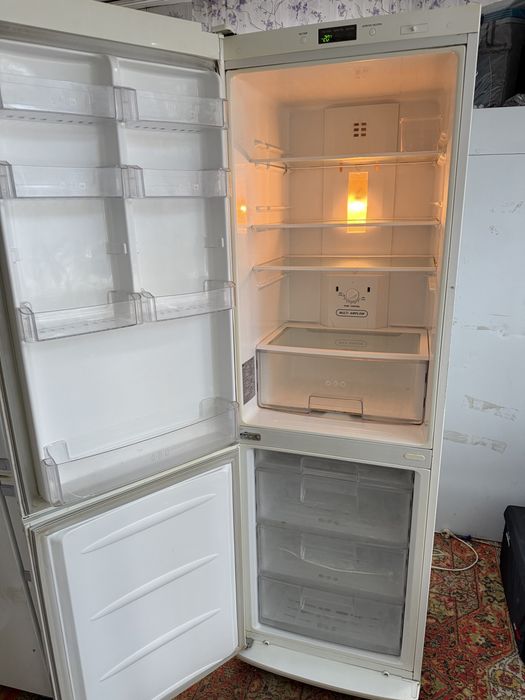 Продам Холодильник LG No Frost
