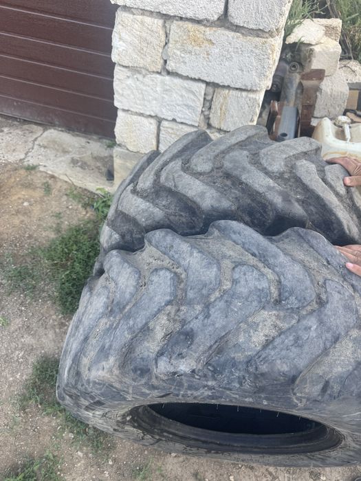 шина на петушок jcb 3cx ………..