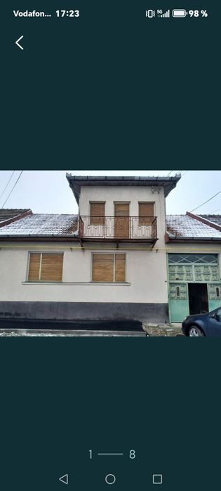 Vind casă s-au schimb cu apartament!