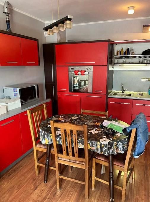 Дава се под наем Двустаен апартамент в София, Зона Б-19 - 75 кв.м за 549 € - Снимка #1