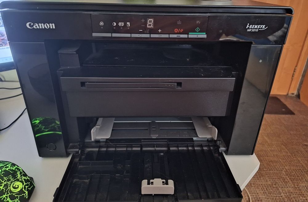 Продам Canon i-SENSYS MF3010