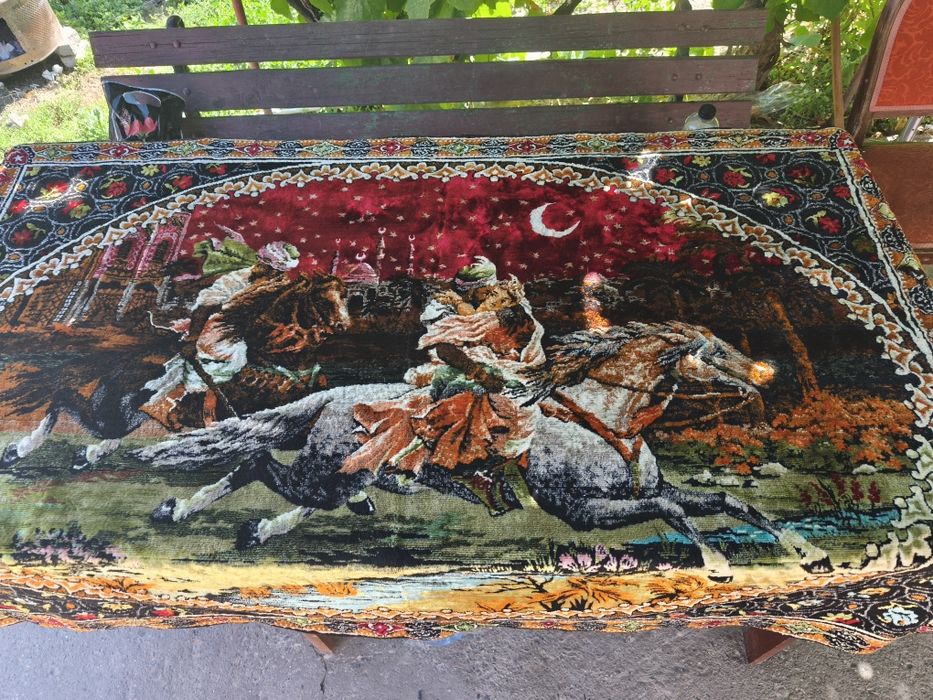 Vând carpeta cu răpirea din serai
