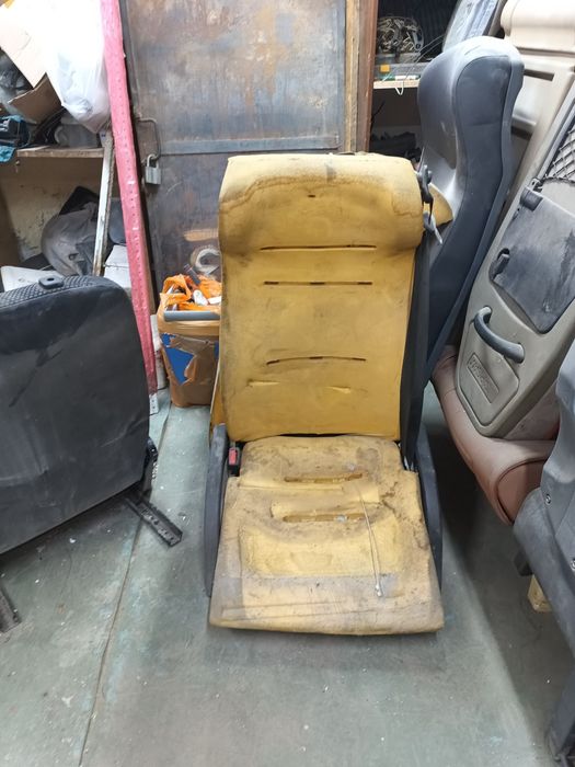 Продам сиденья на бусы