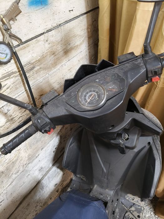 Продам скутер 150 кубов