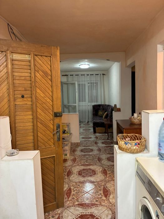 Vand apartament 3 camere vitro