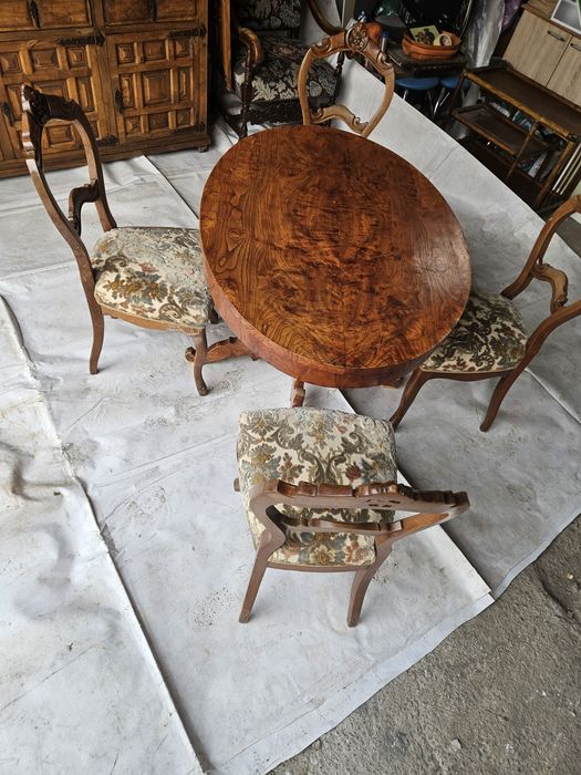 Masa si scaune stil Victorian