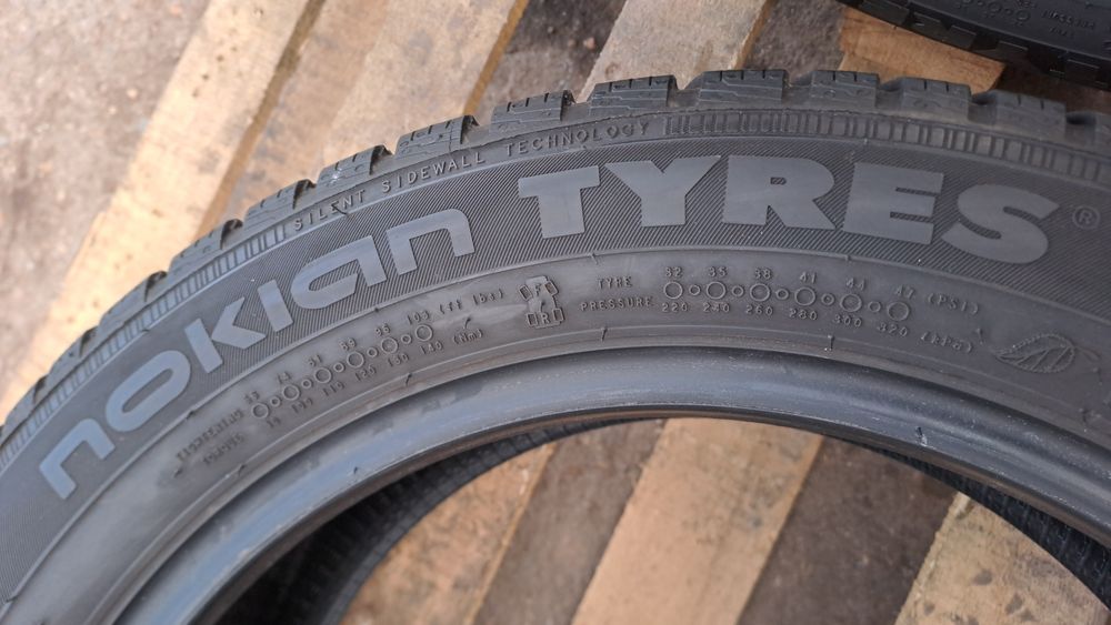 4бр. Почти Нови 195/55/16 Nokian Snowproof