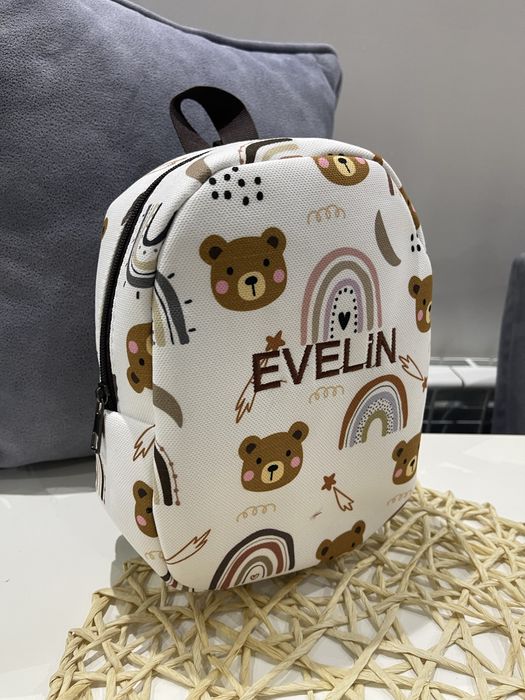 Детска раница с надпис