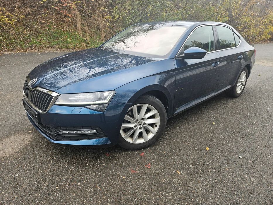 Skoda Superb TVA Inclus/Istoric service/Navi/Keyless/Lane assist