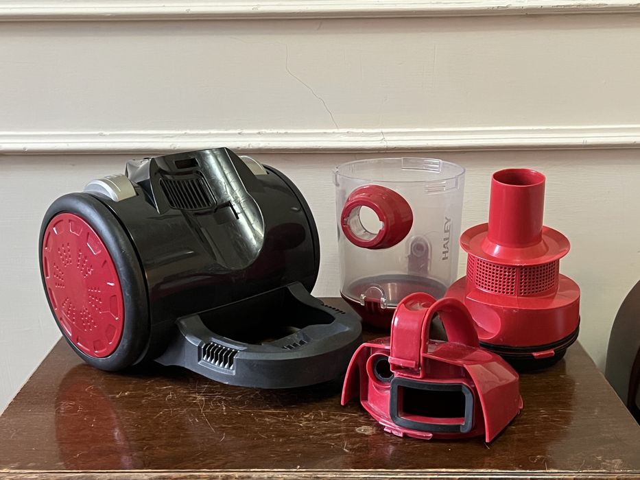 Пылесос HALEY HY-925