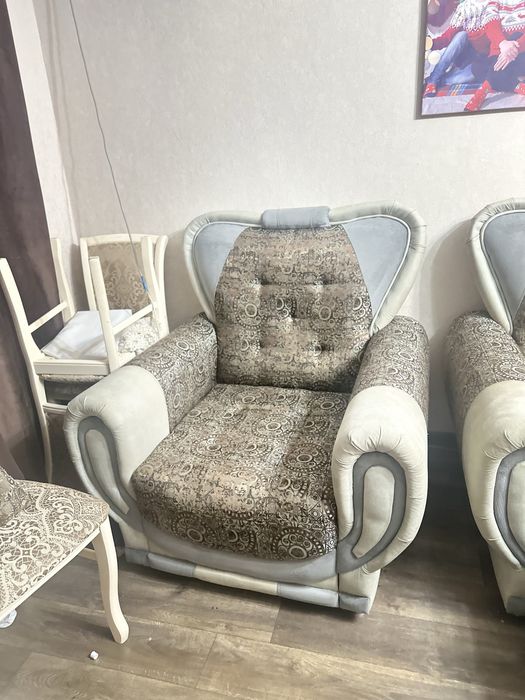 Продам мягкий уголок 3+1