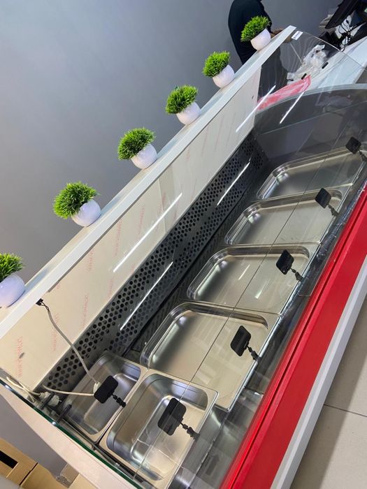 Продаются холодильные витрины!!!