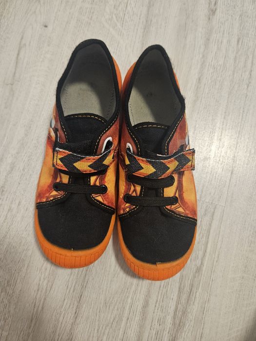 Teniși băiețel, nr 33!