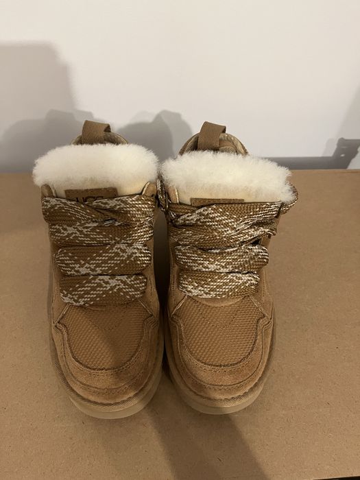 papuci ugg.