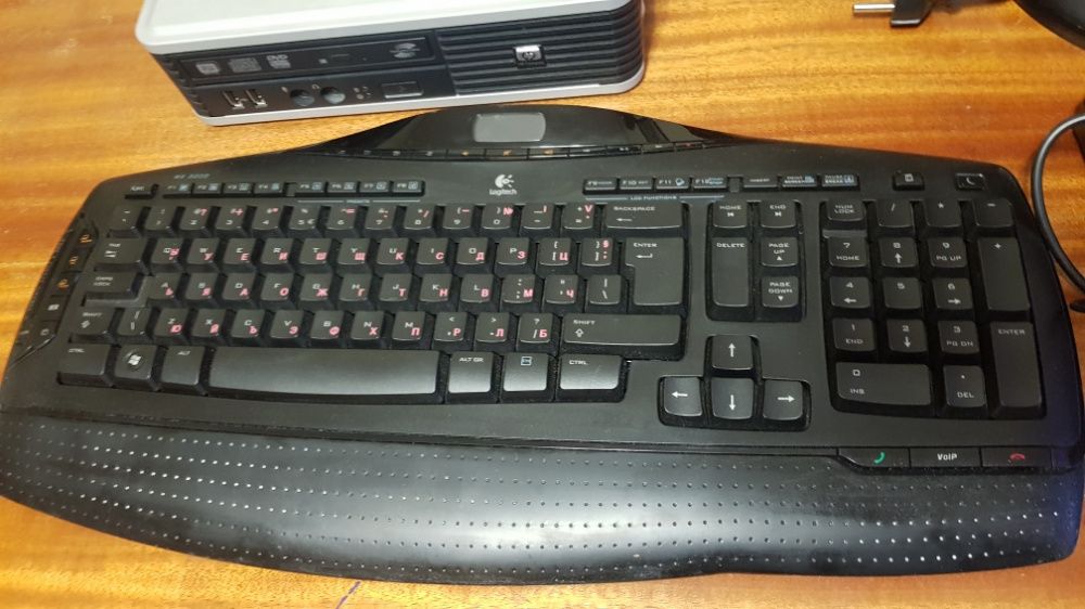 Продавам компютър HP, монитор Samsung