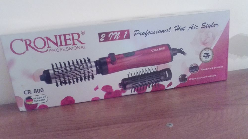 Фен новый продается