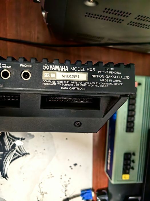Продаётся драм-машина yamaha rx5