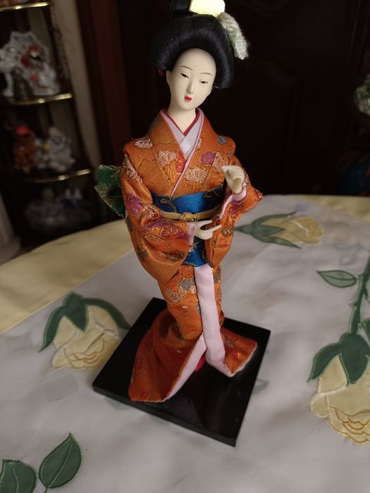 Статуэтка Японка