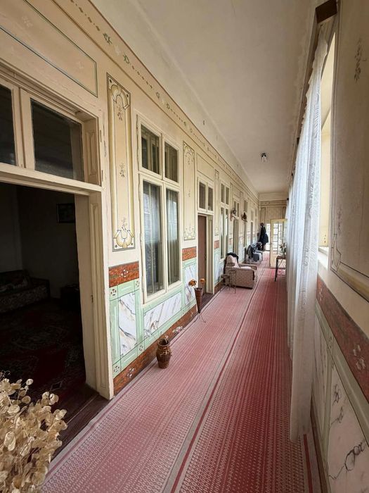 Casa de vanzare în zona semicentrala Craiova - teren 1658 mp