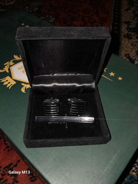 Продаётся костюм брюк