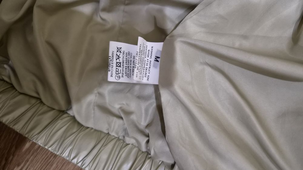 Продам куртку демисезонную