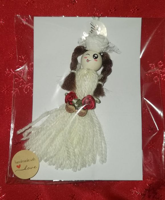 Ръчно изработени мартенички