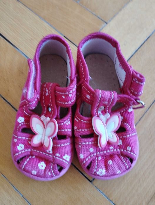 Детски сандали номер 19