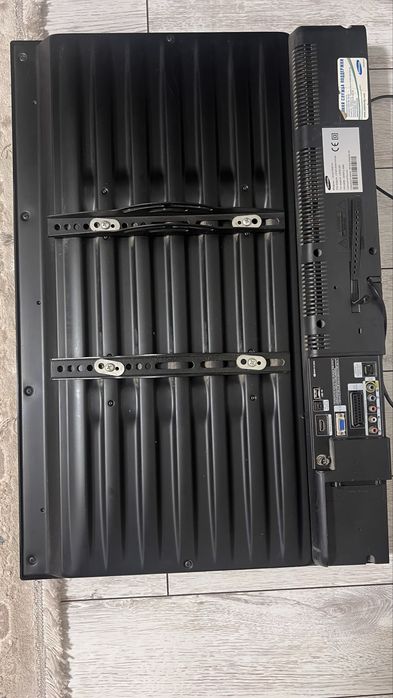 Продаю телевизор samsung