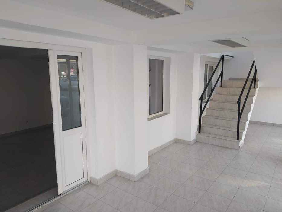 De vanzare P+1+M zona Autogara