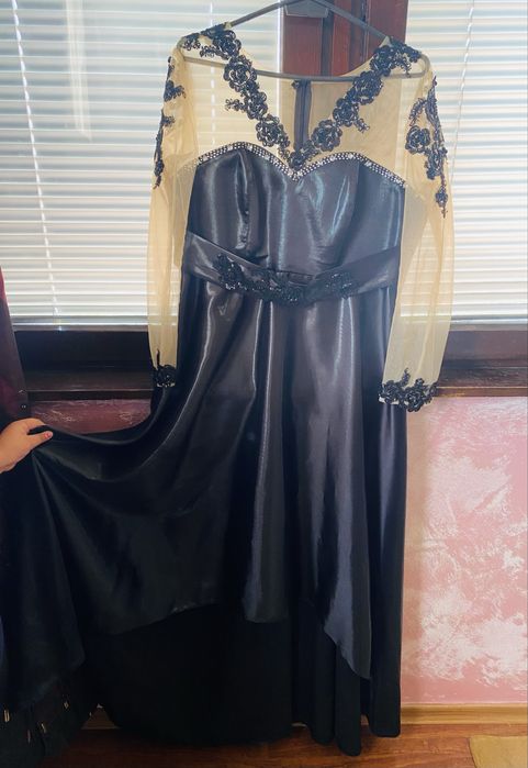 Официална  рокля