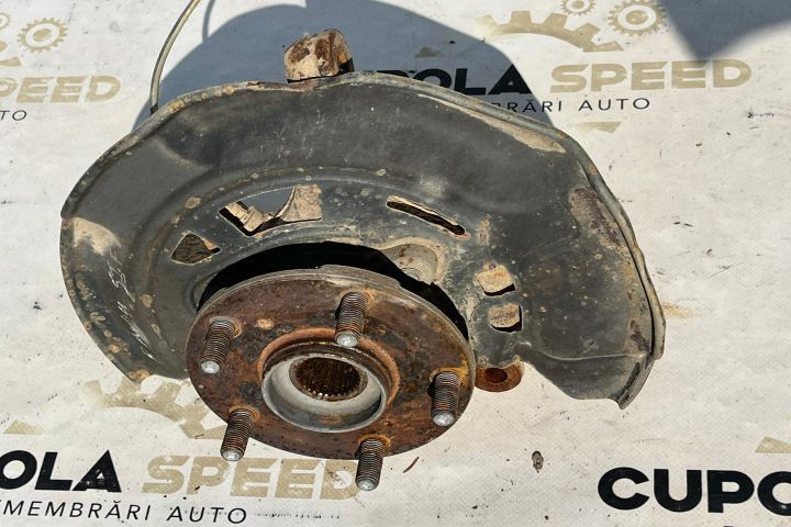 Fuzeta stanga fata Toyota RAV4