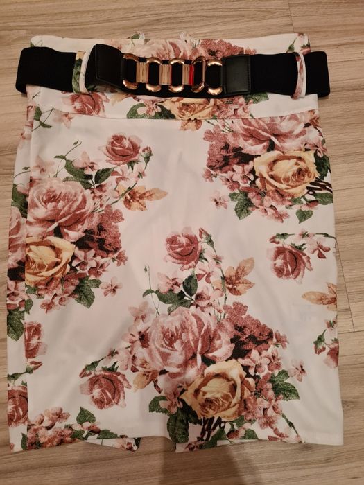 Fustă dama mar 38/40 la 50 lei Timișoara