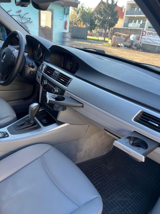 De Vanzare E90 335i Xdrive 2011