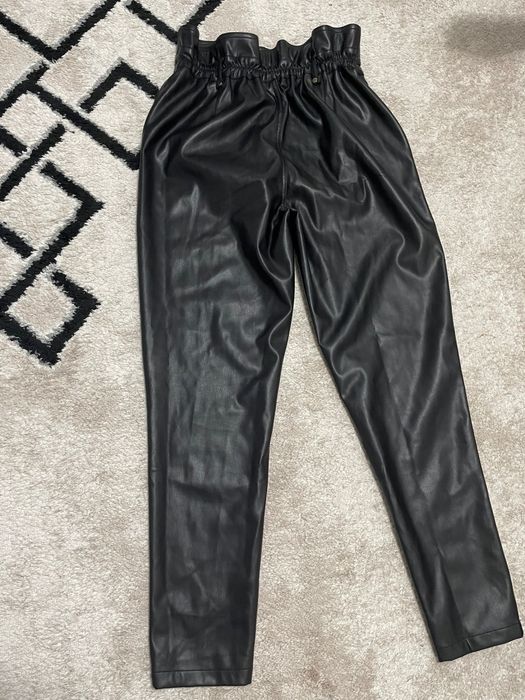 Pantaloni dama piele