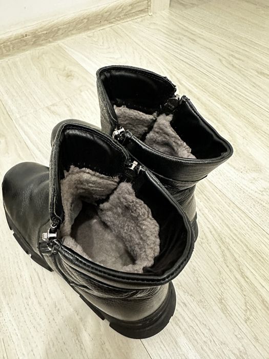 Зимние кожаные сапожки мальчику