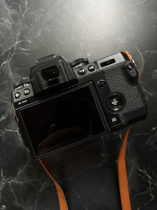 Продам камеру Fujifilm X-H1
