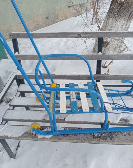 Продам санки за 10