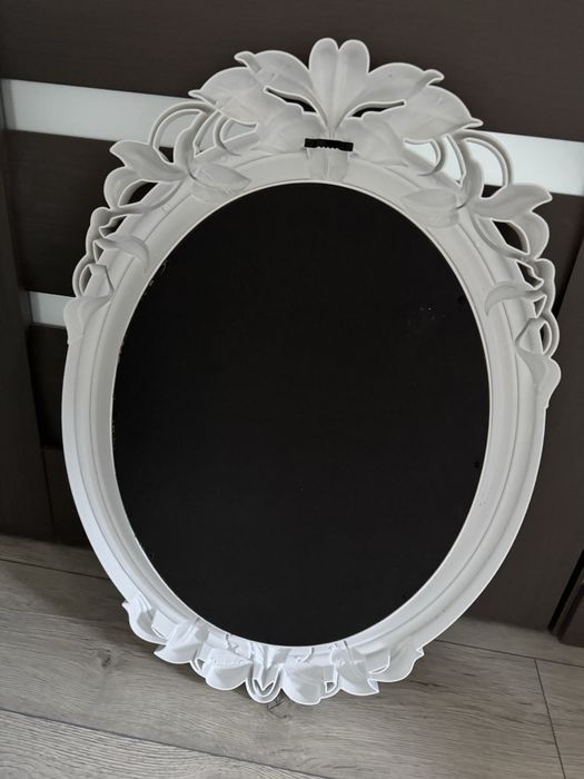 Oglinda gatit mireasa