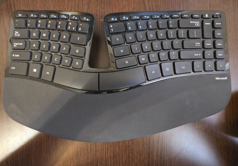 Kit tastatura + mouse ergonomic Microsoft