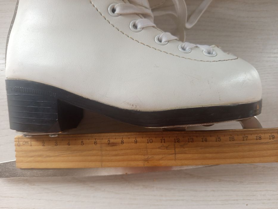 Коньки детские 29 р