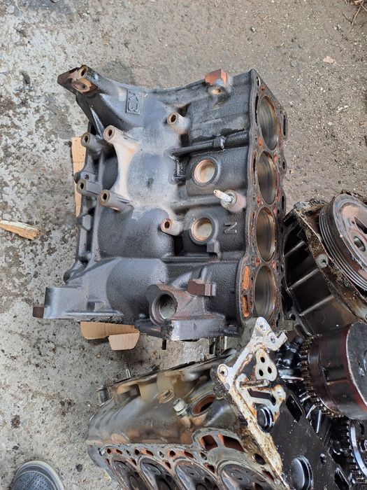 Блок , глава и картера за Дайхатцу Териоз 1.3 бензин 2008г