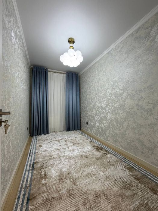 СВОЯ.Срочно продаю.Юнусабад-3 5-больница 4/1/4 Новая.Ипотека